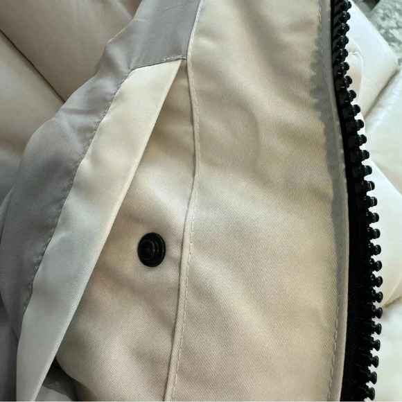 A&F Mens Ultra Collection Puffer Nylon Jacket Ivory Water Wind Resistant M - Picture 6 of 12